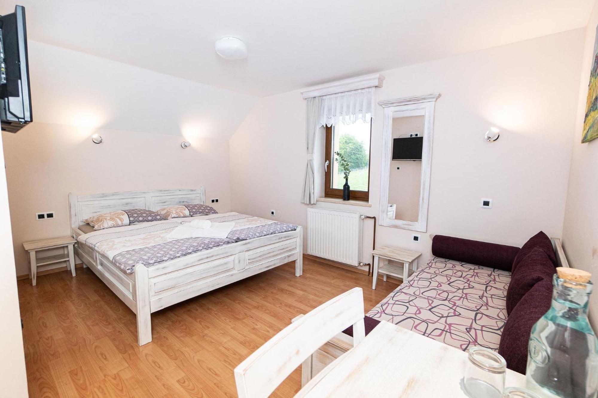 Zelena Oaza - B&B Miklavz pri Ormozu Екстериор снимка